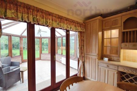 4 bedroom Detached house to let in Hackford Road, Wicklewood, NR18