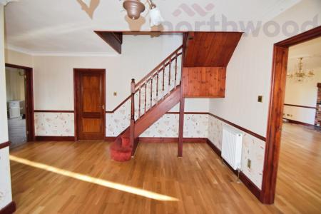 4 bedroom Detached house to let in Hackford Road, Wicklewood, NR18