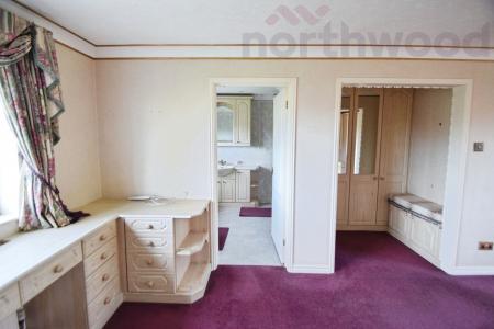 4 bedroom Detached house to let in Hackford Road, Wicklewood, NR18