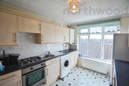 2 bedroom Flat to let in Somerleyton Gardens, Norwich, NR2