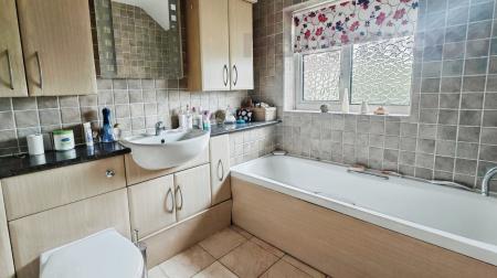 4 bedroom Semi-detached house for sale in Myrtle Avenue, Costessey, Norwich, NR8