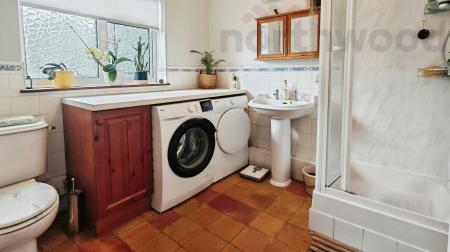 4 bedroom Semi-detached house for sale in Myrtle Avenue, Costessey, Norwich, NR8