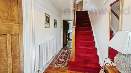 4 bedroom Semi-detached house for sale in Myrtle Avenue, Costessey, Norwich, NR8