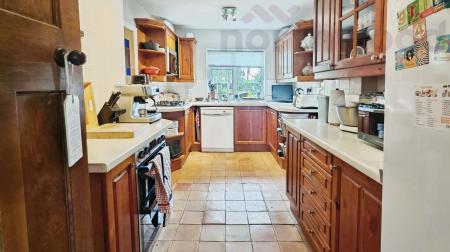 4 bedroom Semi-detached house for sale in Myrtle Avenue, Costessey, Norwich, NR8