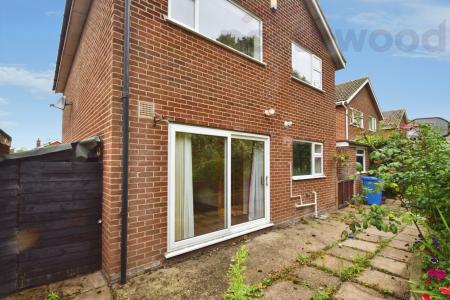 4 bedroom Detached house to let in Clovelly Drive, Hellesdon, NR6