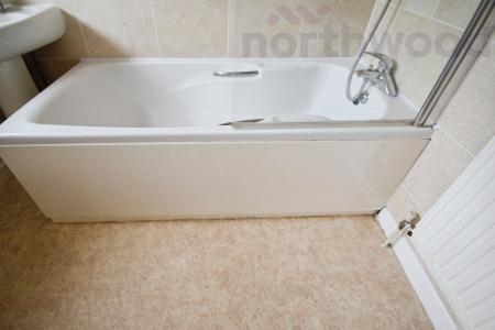 4 bedroom Detached house to let in Clovelly Drive, Hellesdon, NR6