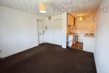 1 bedroom Flat to let in Malbrook Road, Norwich, NR5