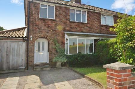 3 bedroom Semi-detached house to let in Hillcrest Road, Thorpe St Andrew, NR7