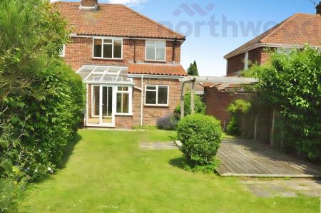 3 bedroom Semi-detached house to let in Hillcrest Road, Thorpe St Andrew, NR7