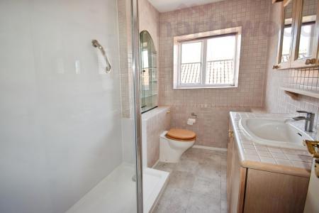 2 bedroom Flat to let in Calvert Street, Norwich, NR3