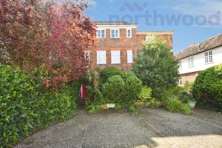 2 bedroom Flat to let in Calvert Street, Norwich, NR3