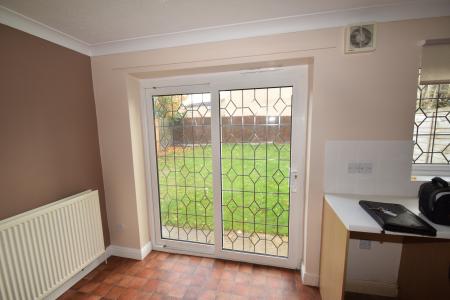 3 bedroom Semi-detached house to let in Buttercup Way Threescore, Norwich, NR5