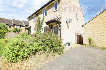 3 bedroom Semi-detached house to let in Suters Drive, Taverham, NR8