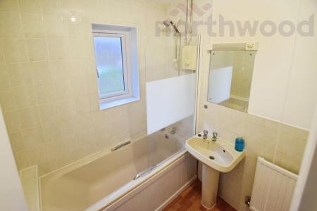 3 bedroom Semi-detached house to let in Suters Drive, Taverham, NR8