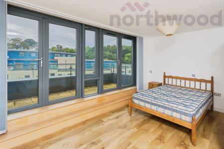 2 bedroom Penthouse to let in Granary View, Paper Mill Yard