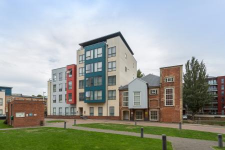 2 bedroom Penthouse to let in Granary View, Paper Mill Yard
