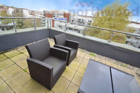 2 bedroom Penthouse to let in Granary View, Paper Mill Yard