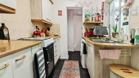 2 bedroom Terraced House for sale in Bull Close Road, Norwich, NR3
