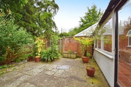 3 bedroom Barn Conversion to let in Watton Road, Colney, NR4