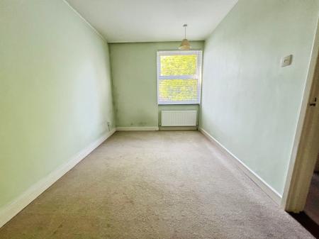 2 bedroom Flat to let in Fountain Court, Ipswich Road