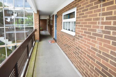 2 bedroom Flat to let in Cairns Court, Norwich