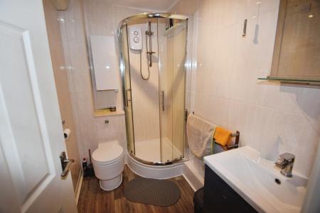2 bedroom Flat to let in Cairns Court, Norwich