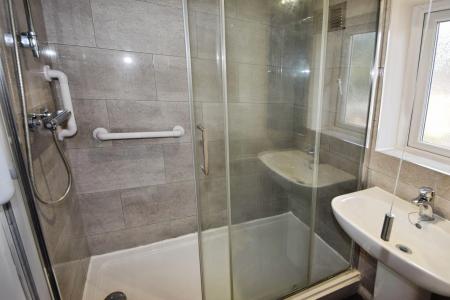 3 bedroom Semi-detached house to let in Sycamore Crescent, Norwich, NR2