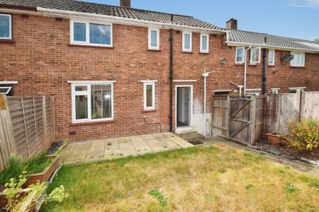 3 bedroom Semi-detached house to let in Sycamore Crescent, Norwich, NR2