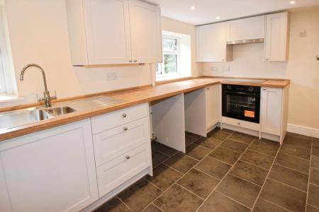 2 bedroom Cottage to let in Marsham Road, Norwich, NR10