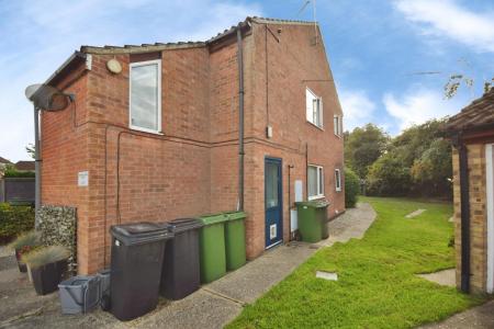 1 bedroom Flat to let in Chestnut Close, Costessey, NR5