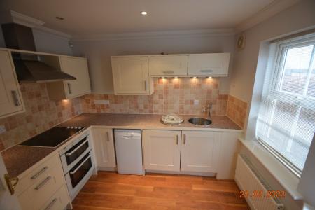 4 bedroom Terraced House to let in Kenneth McKee Plain, Norwich, NR2