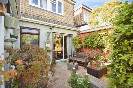 3 bedroom Semi-detached house for sale in Tyrrell Road, Benfleet, Essex, SS7