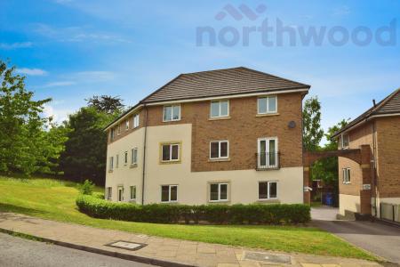 3 bedroom Flat to let in Whistlefish Court