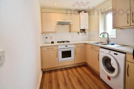 3 bedroom Flat to let in Whistlefish Court