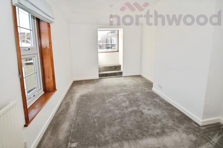 1 bedroom Flat to let in St Stephens Square, Norwich, NR1