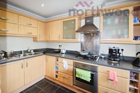 3 bedroom Flat to let in Tolye Road, Norwich, NR5