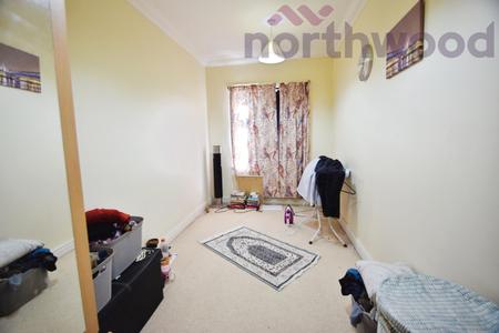 3 bedroom Flat to let in Tolye Road, Norwich, NR5
