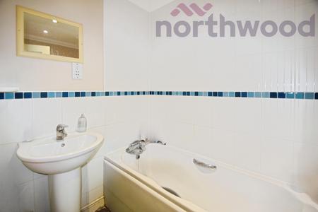 3 bedroom Flat to let in Tolye Road, Norwich, NR5