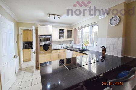 1 bedroom Flat to let in Kingswood Avenue, Thorpe Marriott, Norwich, NR8