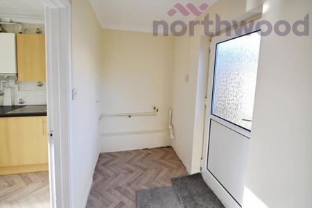 3 bedroom Flat to let in Barnesdale Road, Tuckswood, Norwich, NR4