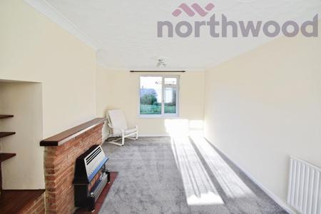 3 bedroom Flat to let in Barnesdale Road, Tuckswood, Norwich, NR4