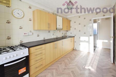 3 bedroom Flat to let in Barnesdale Road, Tuckswood, Norwich, NR4