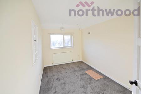 3 bedroom Flat to let in Barnesdale Road, Tuckswood, Norwich, NR4