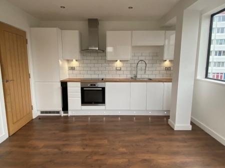 2 bedroom Flat for sale in Carlton Square, Carlton, Nottingham, NG4