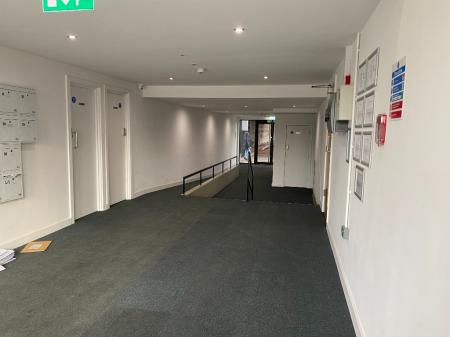 2 bedroom Flat for sale in Carlton Square, Carlton, Nottingham, NG4