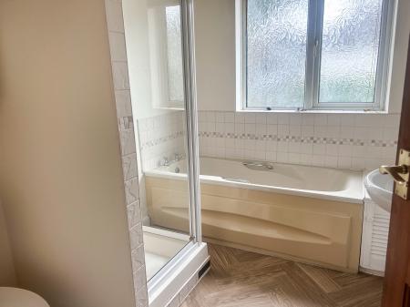 4 bedroom Detached house for sale in Coronation Road, Mapperley, Nottingham, NG3