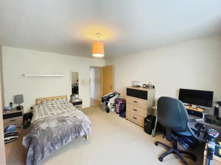 1 bedroom Flat for sale in Fairway Drive, Carlton, Nottingham, NG4