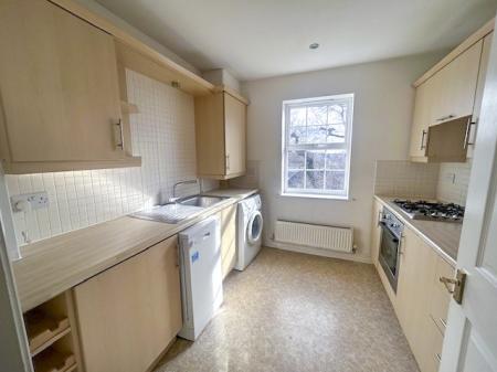 2 bedroom Flat for sale in Gilbert Close, Deansgate, Nottingham, NG5