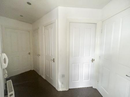 2 bedroom Flat for sale in Gilbert Close, Deansgate, Nottingham, NG5