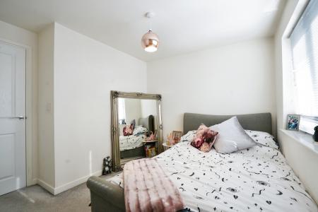 2 bedroom Terraced House for sale in Renshaw Drive, Nottingham, NG4